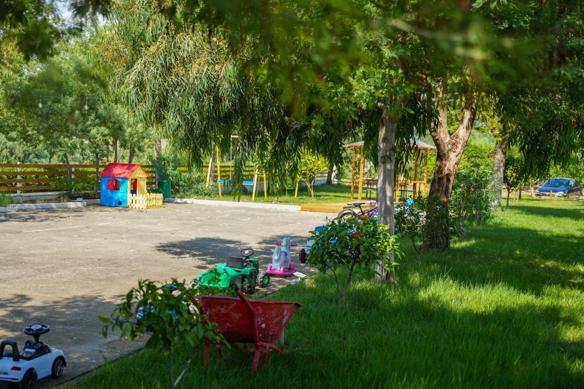 Paradise Laguna Vain Lezhe Exterior photo