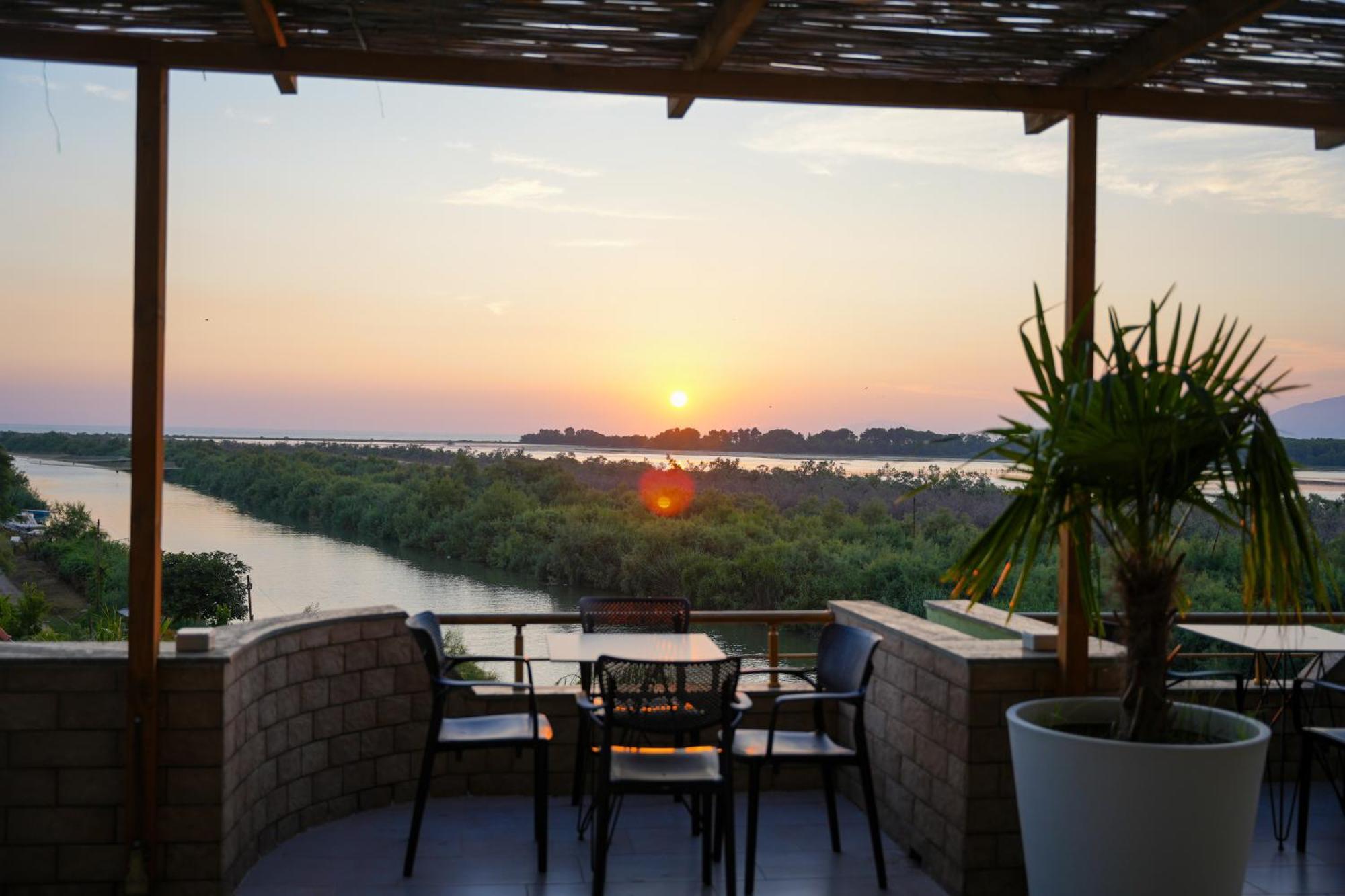 Paradise Laguna Vain Lezhe Exterior photo