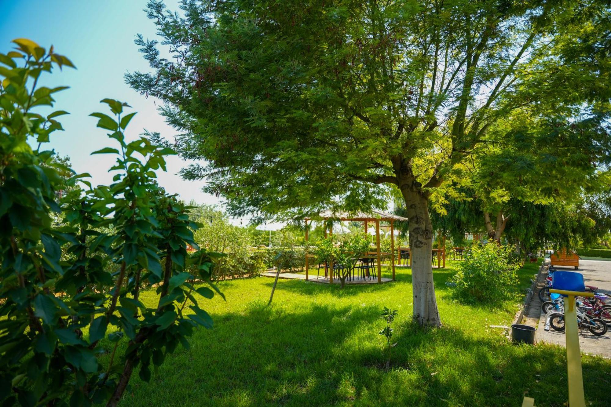 Paradise Laguna Vain Lezhe Exterior photo