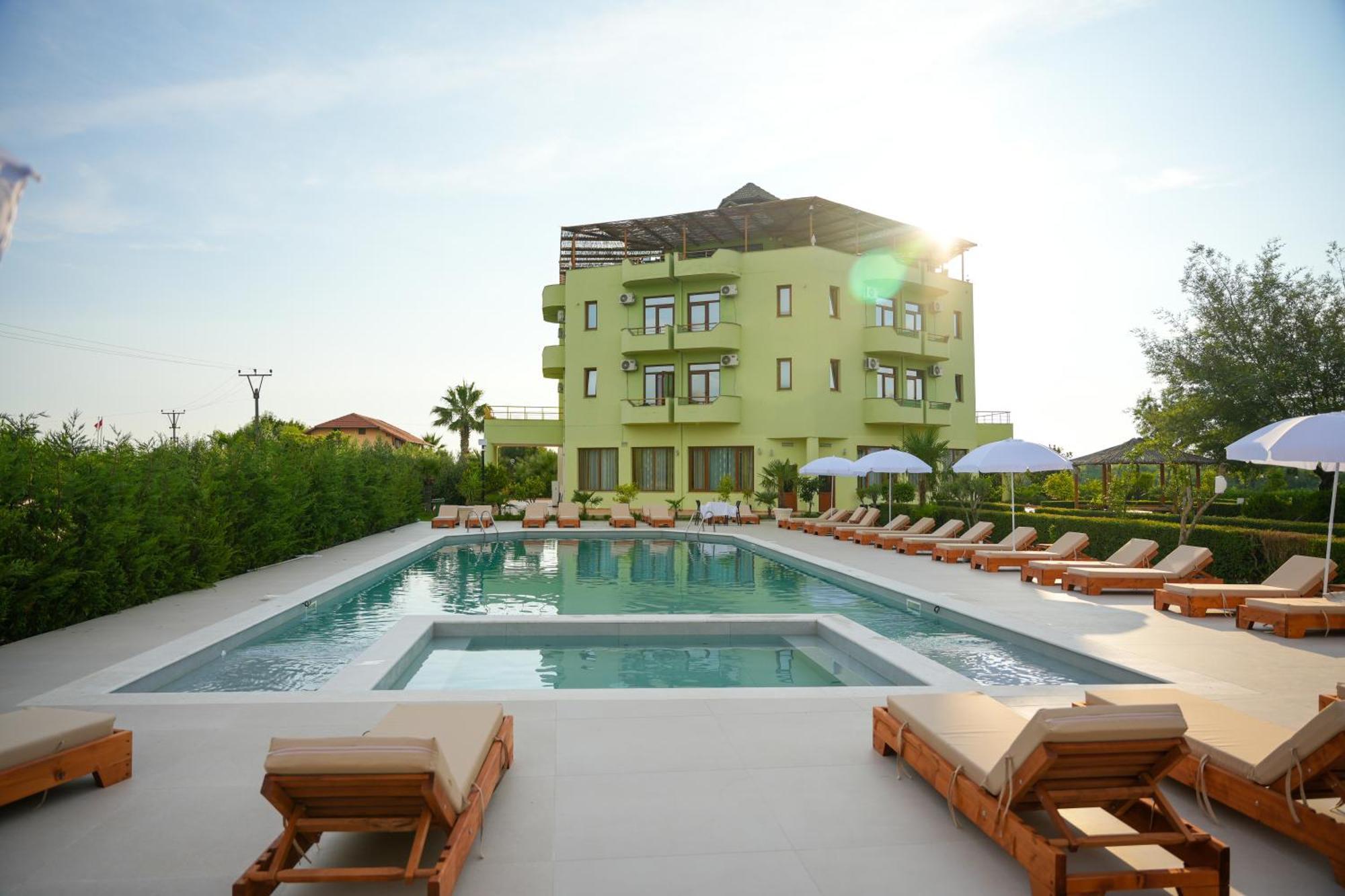 Paradise Laguna Vain Lezhe Exterior photo